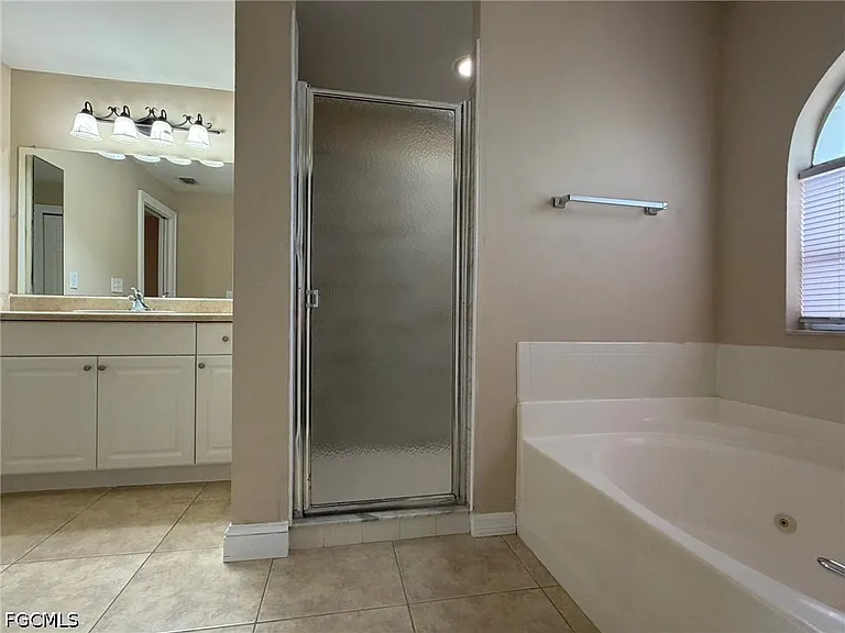 3404 NE 9th Ave — Photo 32