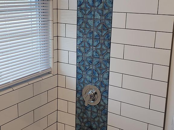 4th image of 160 Mallory Ave Floor 2