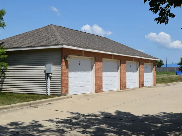 Crowwood Pointe by Royse + Brinkmeyer