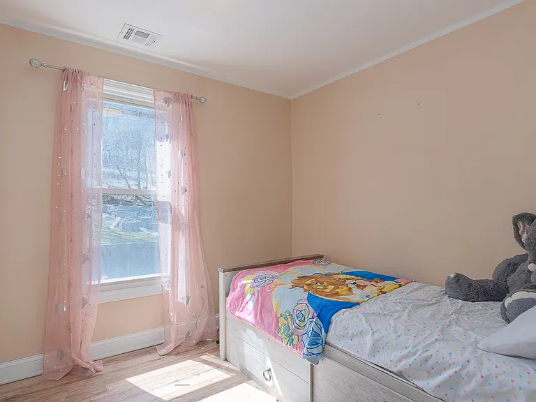 325 Westside Ave — Photo 25
