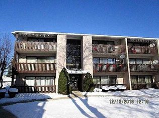 5021 Briartree Ln APT 301, Burbank, IL 60459
