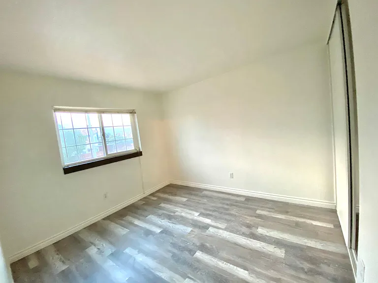 12900 Pan Am Blvd — Photo 19