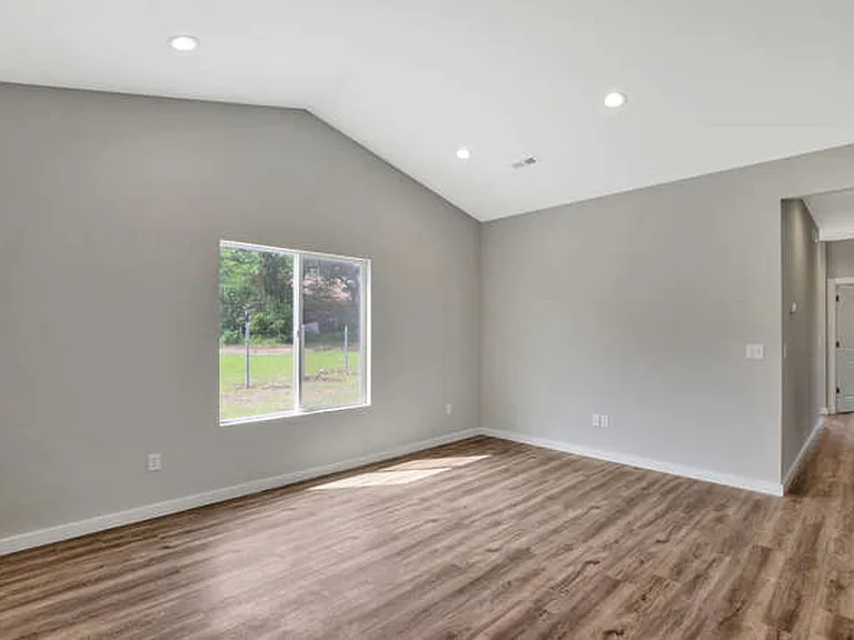 13543-13557 W Haskell St — Photo 24