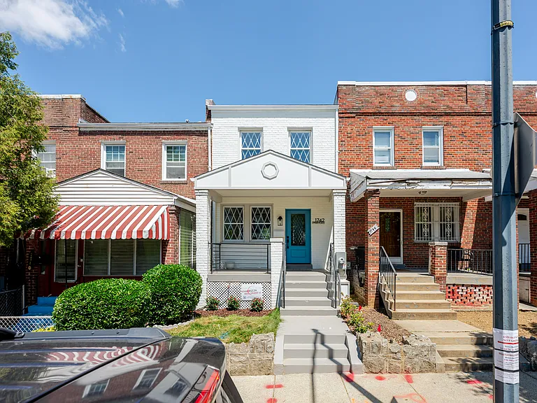 1742 Lyman Pl NE — Photo 37