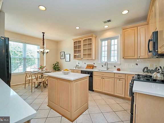 5th image of 6340 Avington Pl