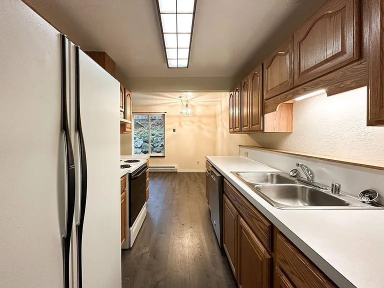 7646 Shilohwood Pl NW — Photo 12