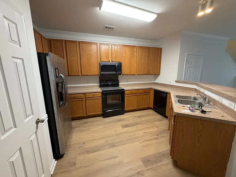 3433 Dianthus Ln — Photo 6