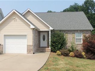 485 Berry Cir, Springfield, TN 37172