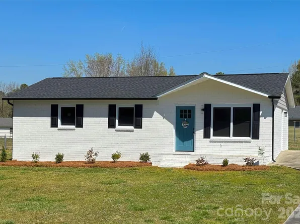 2509 Oxford Cir, Lancaster, SC 29720