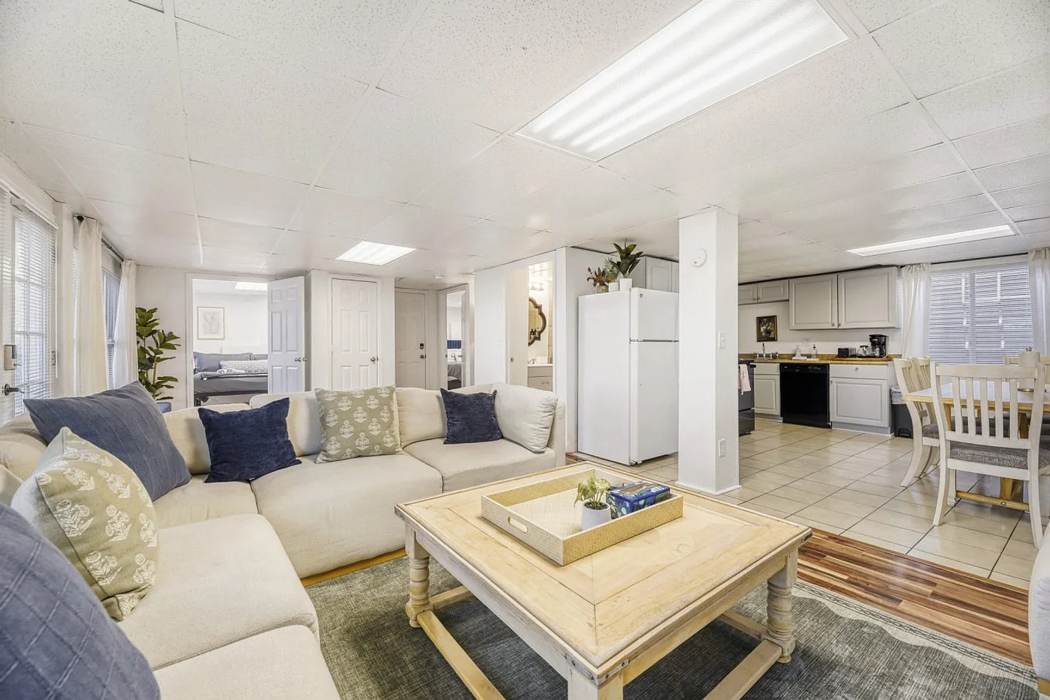 2 bed, 2.0 bath, $4,061 — Photo 2