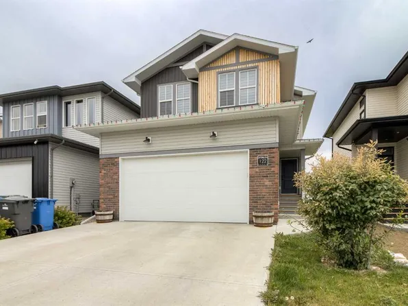 122 Greywolf Rd N, Lethbridge, AB T1H 7G5