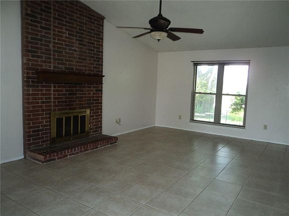 5th image of 2309 Matterhorn Dr