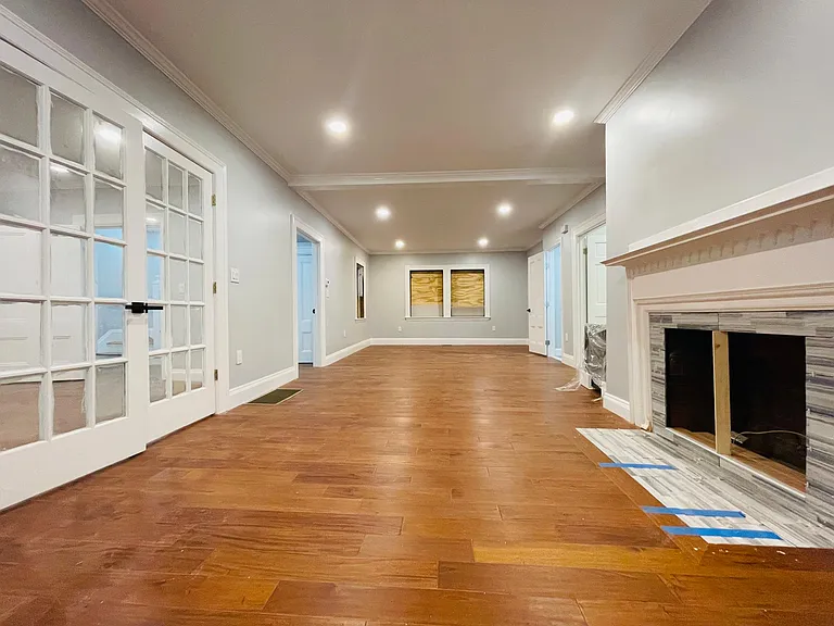 21 Maple St — Photo 4