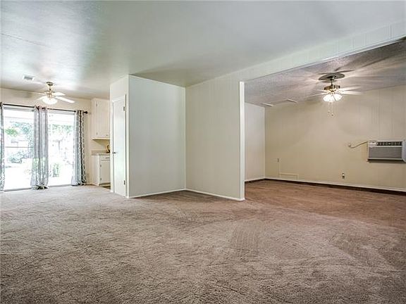 4th image of 2206 Sycamore Dr