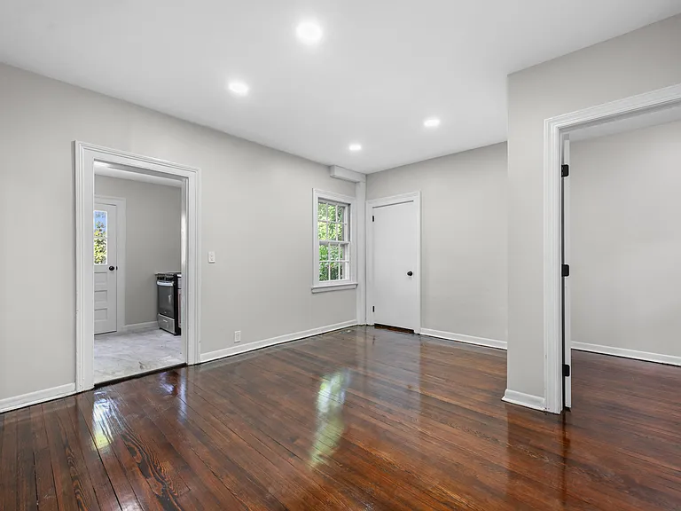 69 Maple St — Photo 15