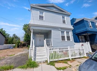 209 21st St, Irvington, NJ 07111
