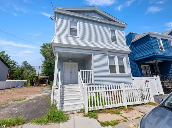 209 21st St, Irvington, NJ 07111