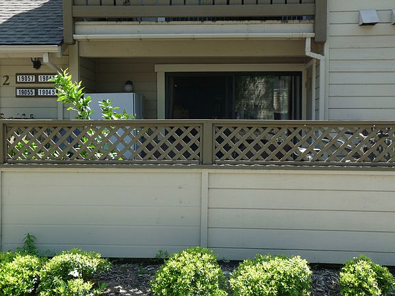 Front of house-zoomed in