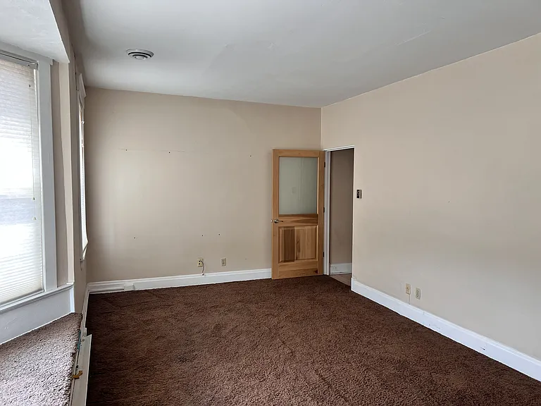 12 W Benson St #1 — Photo 2
