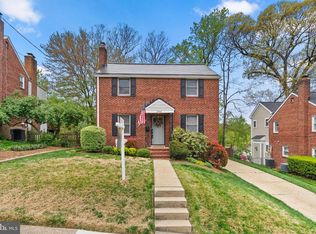 1064 N Montana St, Arlington, VA 22205