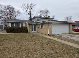 756 W Millers Rd, Des Plaines, IL 60016