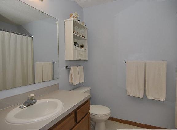 2nd image of 1881 122nd St E