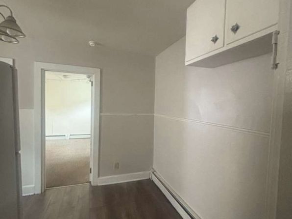 919 W Market St #2R