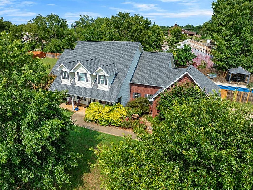 1st image of 113 High Meadow Cir