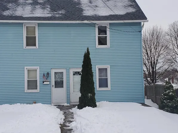 16 E Main St, Pen Argyl, PA 18072