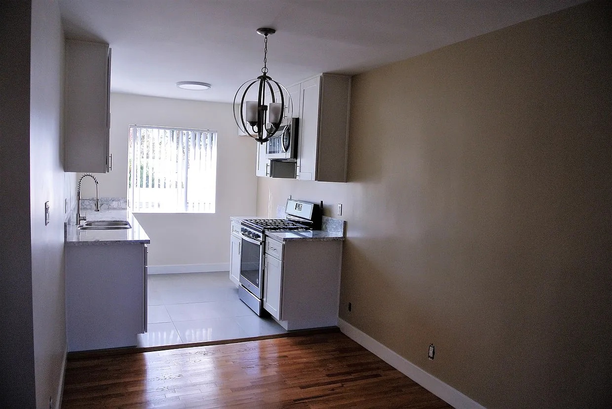 1 bed, 700 sqft, $1,950 — Photo 1