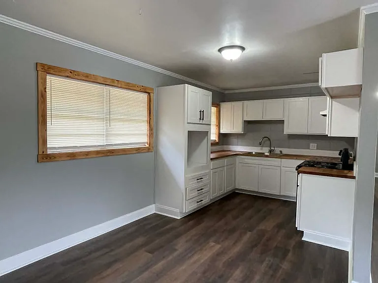113 Lakeview Dr — Photo 5