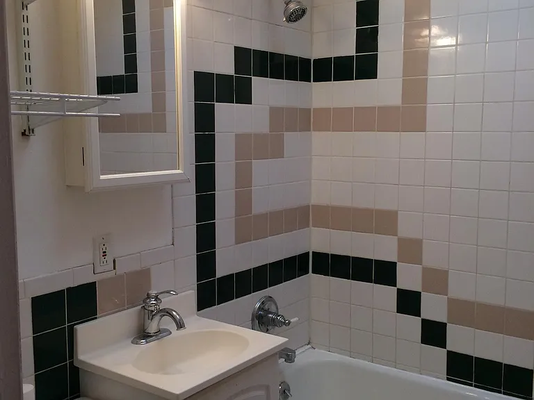 656 W Park Ln #2 — Photo 15
