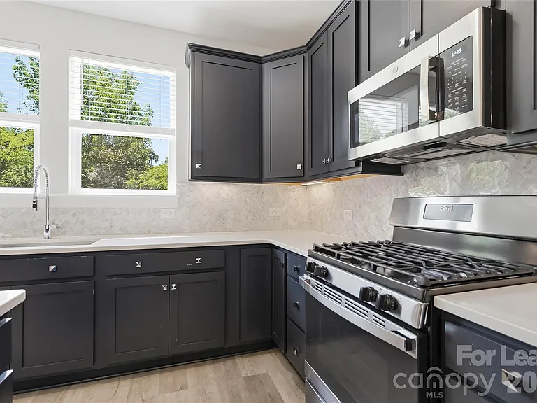 371 S Bruns Ave — Photo 14