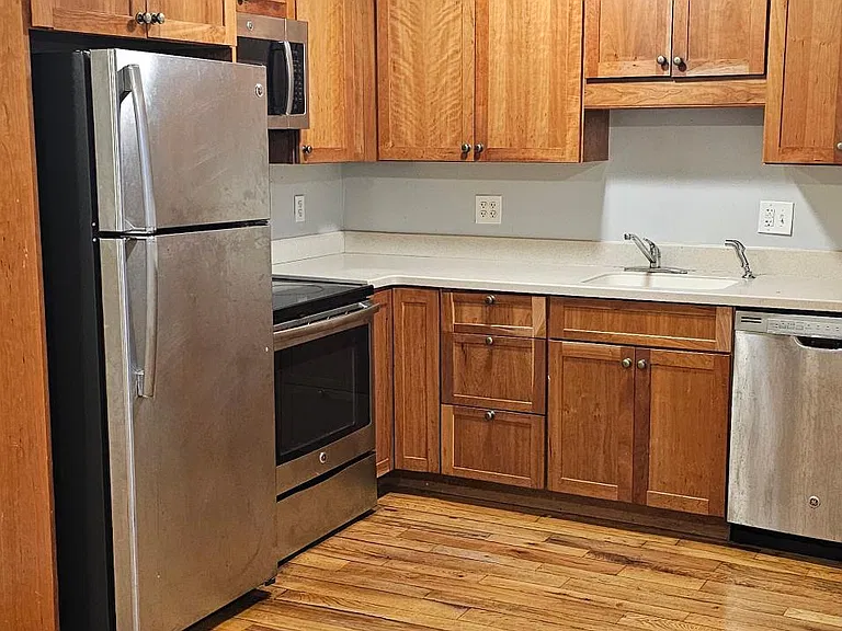 28 E Grand Ave #BB — Photo 18
