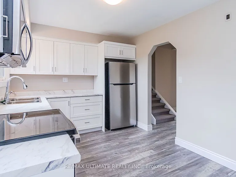 321 Warrington Rd — Photo 16