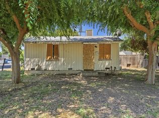 364 Farmersville Road, Farmersville, CA 93223