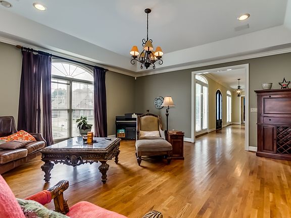 2nd image of 6231 Lake Vista Dr