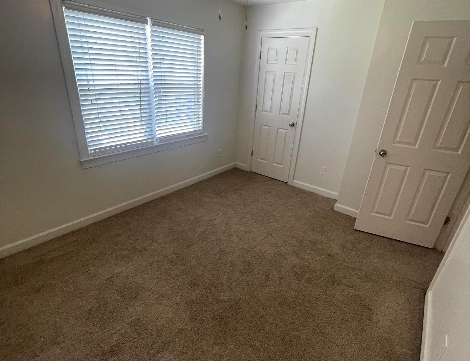 2 bed, 1.5 bath, $1,250 — Photo 4