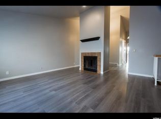 3242 Plum Tree Ln, Bountiful, UT 84010