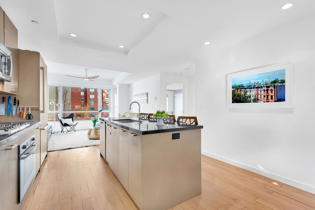 560 Carroll St Apt 3d Brooklyn Ny Zillow