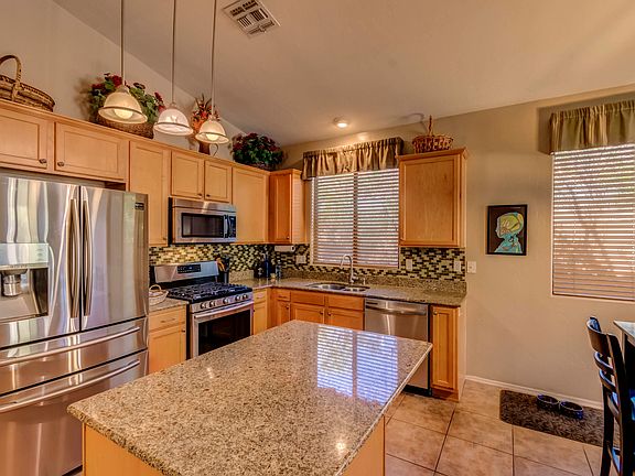 3rd image of 2360 N Creek Vista Dr