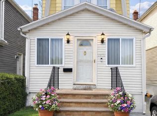 9309 Vanderveer Street, Queens Village, NY 11428