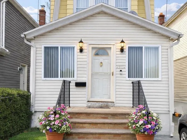 9309 Vanderveer Street, Queens Village, NY 11428