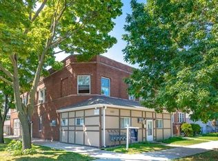 5301 W Newport Ave #2R, Chicago, IL 60641