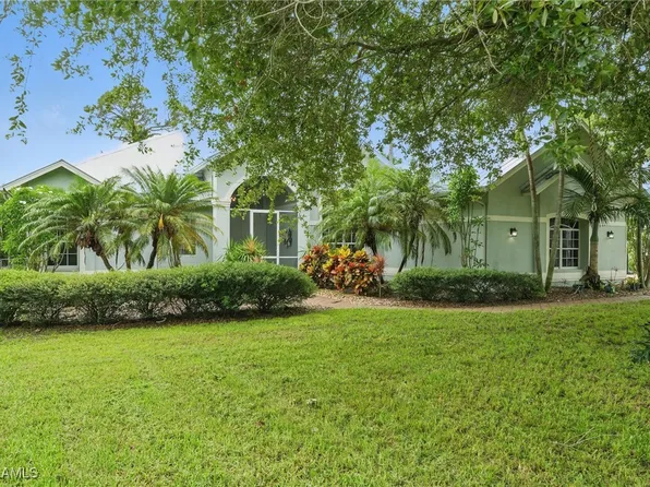 1934 Piccadilly Cir, Cape Coral, FL 33991