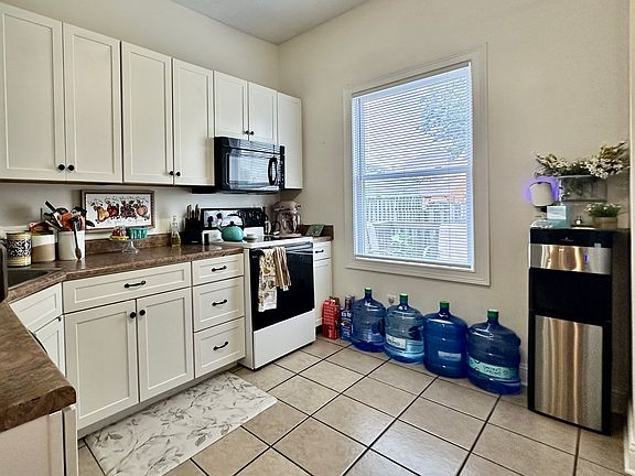 5th image of 842-844 N California St