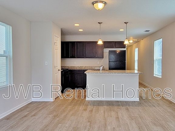 4th image of 8590 Hare Ave
