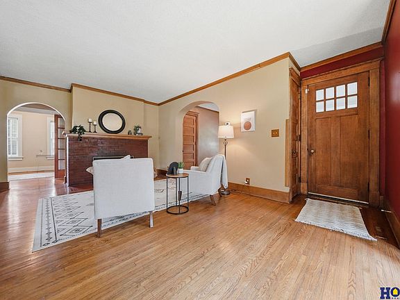 5th image of 2464 Sewell St