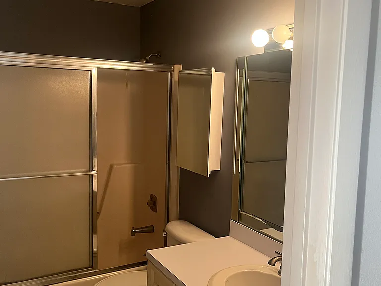 75 Royal Oak Ct #206 — Photo 11