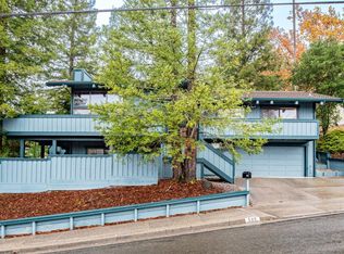 505 Sunnyvale Dr, Healdsburg, CA 95448